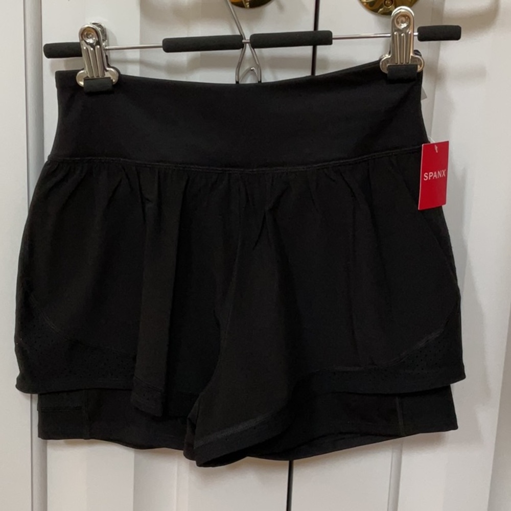 Spanx get moving short  two layered in black s/p retail $72. 50197R